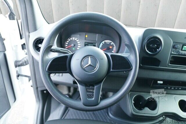Furgon blaszak Mercedes-Benz eSprinter 312 Kasten Hochdach Standard