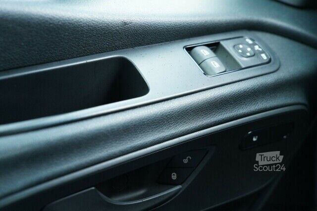 Furgon blaszak Mercedes-Benz eSprinter 312 Kasten Hochdach Standard