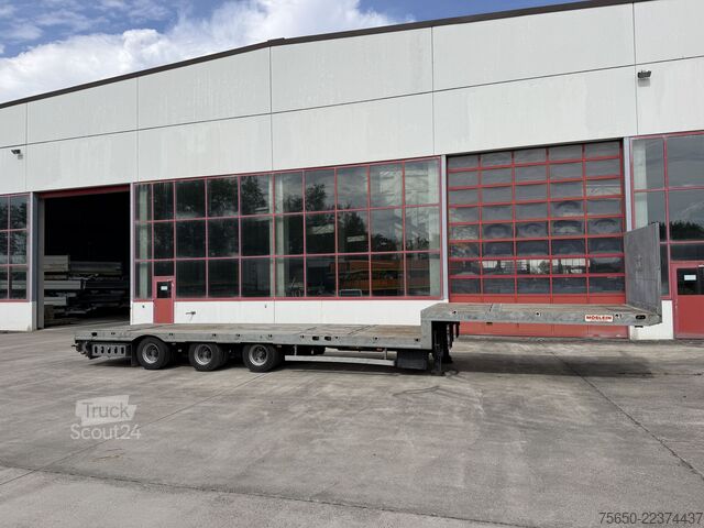 Низькорамний напівпричіп Möslein STO 3 Schwebheim  3 Achs Satteltieflader Plato 45 t GGfür Fertigteile, Baumaschinen