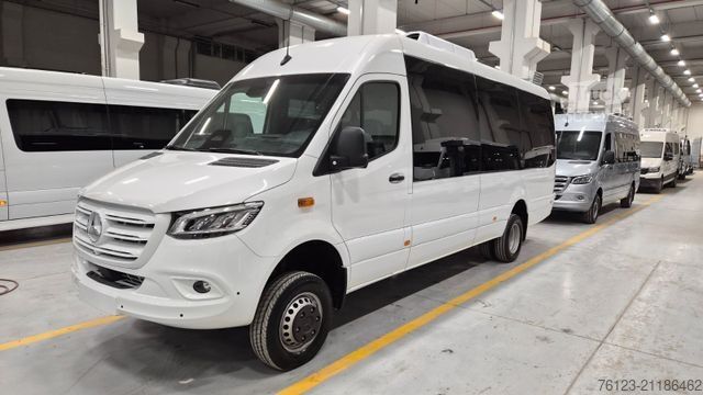 Minibus MERCEDES-BENZ 519  Allrad 4 x 4 Lagerfahrzeug Stock 20 Sitzer