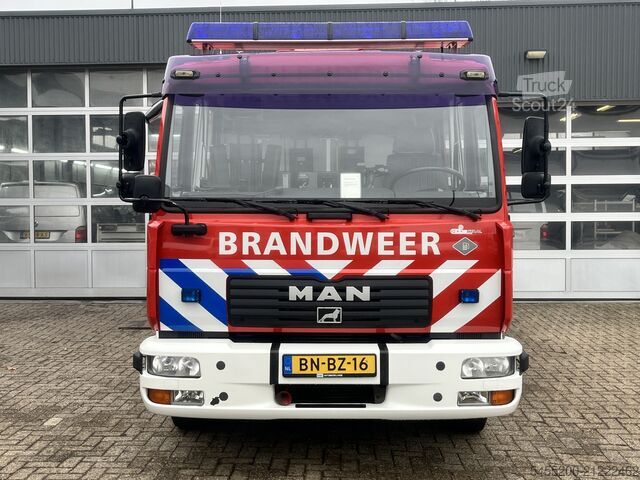 Man LE 180 C motorspuitaanhangwagen automaat, materiaalwagen met aggregaat, gereedschapskisten en ve Man LE 180 C Motorspuitaanhanger Automaat Matriaalw...