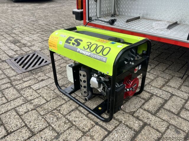 Man LE 180 C motorspuitaanhangwagen automaat, materiaalwagen met aggregaat, gereedschapskisten en ve Man LE 180 C Motorspuitaanhanger Automaat Matriaalw...