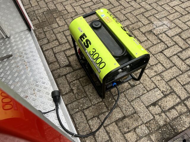 Man LE 180 C motorspuitaanhangwagen automaat, materiaalwagen met aggregaat, gereedschapskisten en ve Man LE 180 C Motorspuitaanhanger Automaat Matriaalw...