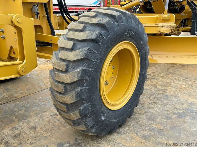 Motoniveladora SEM 919