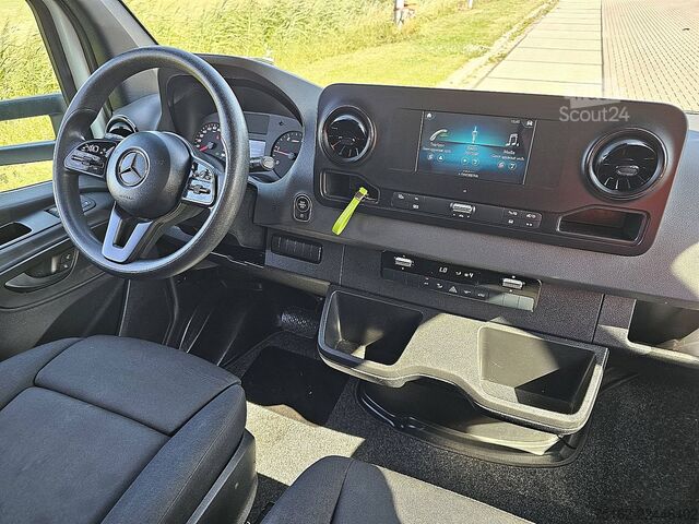 Matkalaukku MERCEDES-BENZ SPRINTER 515 Bakwagen Laadklep!
