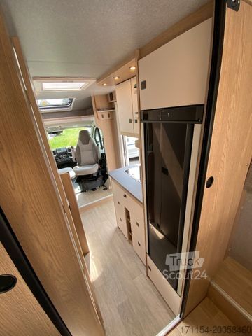 Half-integraal camper HOBBY OnTour C 700 GQ MJ25/MARKISE/RFK/SAFETY-PAKET