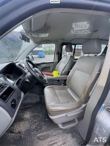 Break à toit surélevé VW Transporter – 8 Seats