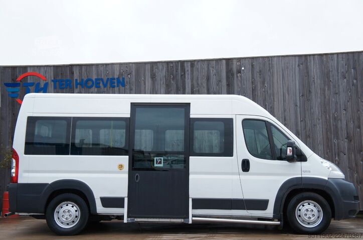 Minibús FIAT Ducato CNG Rollstuhl 6-Sitzer Rampe 2 Plätze