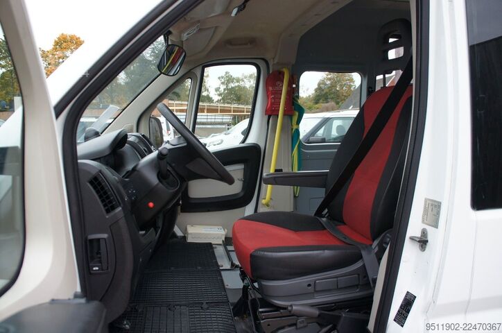 Minibús FIAT Ducato CNG Rollstuhl 6-Sitzer Rampe 2 Plätze