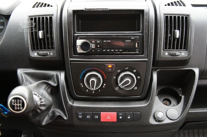 Minibús FIAT Ducato CNG Rollstuhl 6-Sitzer Rampe 2 Plätze