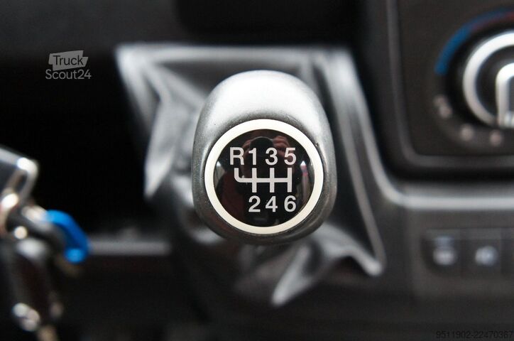 Minibús FIAT Ducato CNG Rollstuhl 6-Sitzer Rampe 2 Plätze