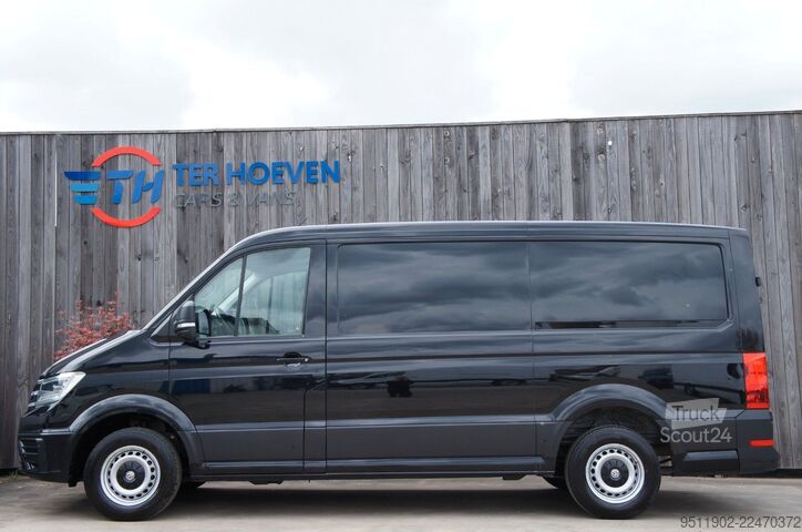 Slēgtais furgons VW Crafter 2.0 TDi L2H1 DSG LED Massage ACC AHK 3.5