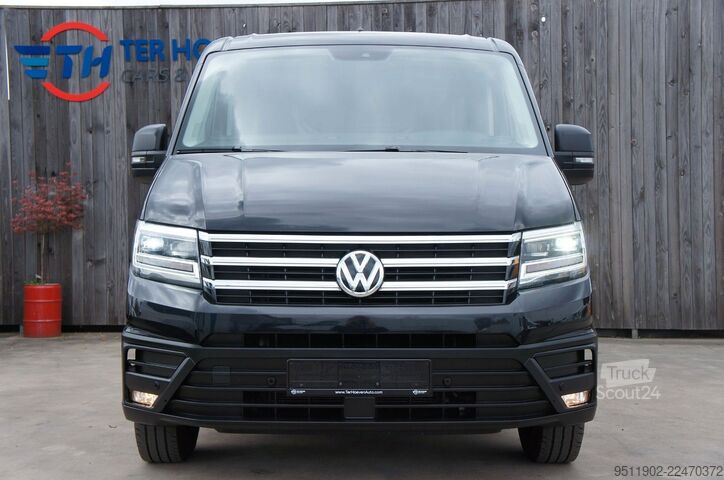 Slēgtais furgons VW Crafter 2.0 TDi L2H1 DSG LED Massage ACC AHK 3.5