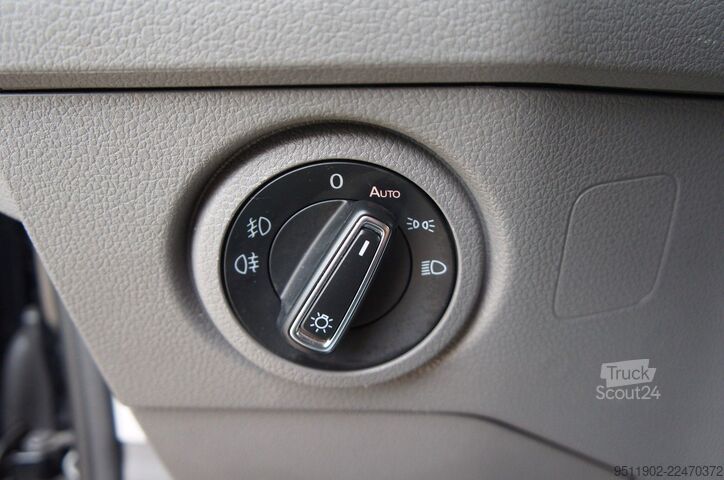 Slēgtais furgons VW Crafter 2.0 TDi L2H1 DSG LED Massage ACC AHK 3.5