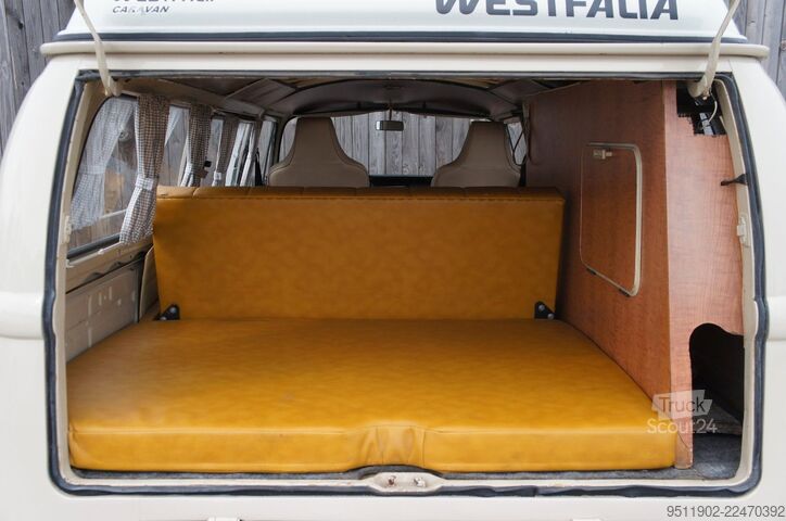 Obytný vůz VW T2 A Westfalia Camper Hubdach Festbett