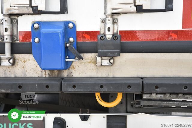 Semiremorcă frigorifică SCHMITZ CARGOBULL SKO FP 60 ThermoKing SLXi 300