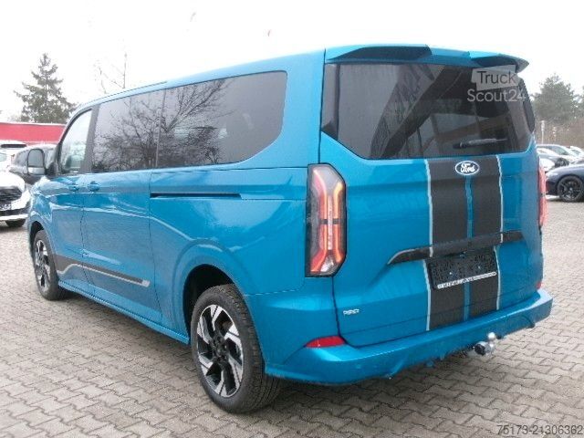 Minibus FORD Tourneo Custom Sport L2 PHEV Pano B&O 360° Kam