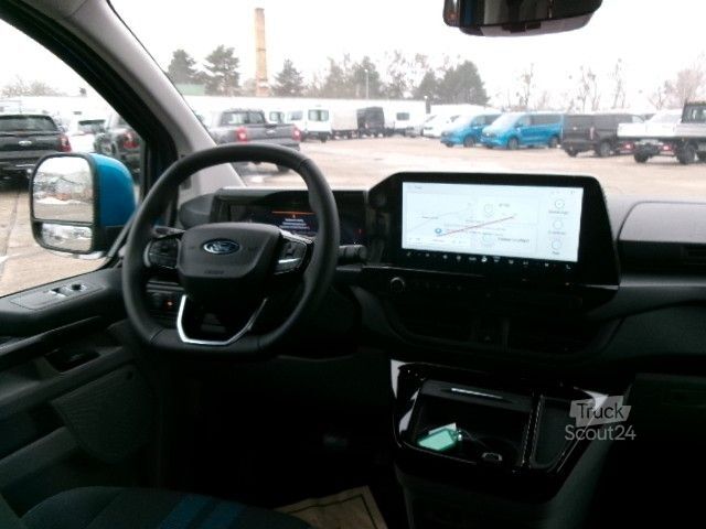 Minibus FORD Tourneo Custom BEV 82kWh 340L1 AHK Pano B&O