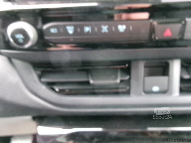 Minibus FORD Tourneo Custom BEV 82kWh 340L1 AHK Pano B&O