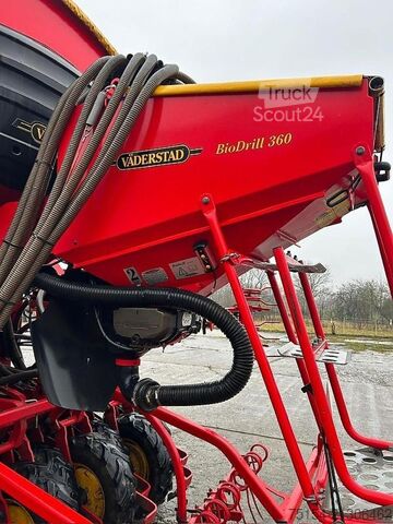 Seminatrice Väderstad Rapid A400S mit BioDrill 360