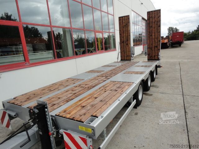 Remorcă cu platformă joasă Möslein TT 31  31 t GG Tridem- Tieflader 3 AchsNeufahrzeug