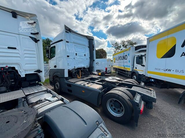 Vakio vetoauto MERCEDES-BENZ Actros 1845 L 10x Stück verfügbar
