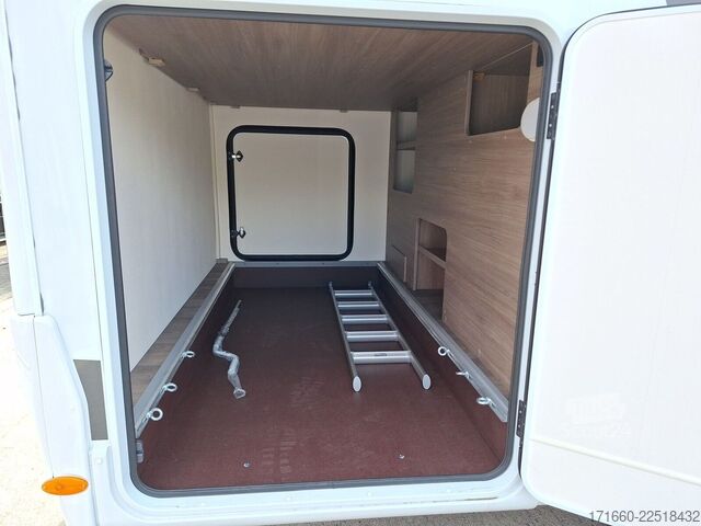Daļēji integrēta kemperis CARADO pro+ T 338 Automatik, Combi 6E, Hubbett