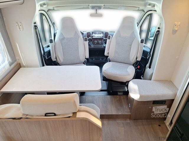 Daļēji integrēta kemperis CARADO pro+ T 338 Automatik, Combi 6E, Hubbett