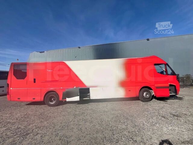 Tur aracı Irizar Scania