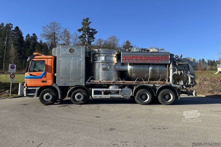 Specializētais kravas auto Mercedes-Benz Actros 3243 8x4 Trockensauger / Swiss-Vehicle