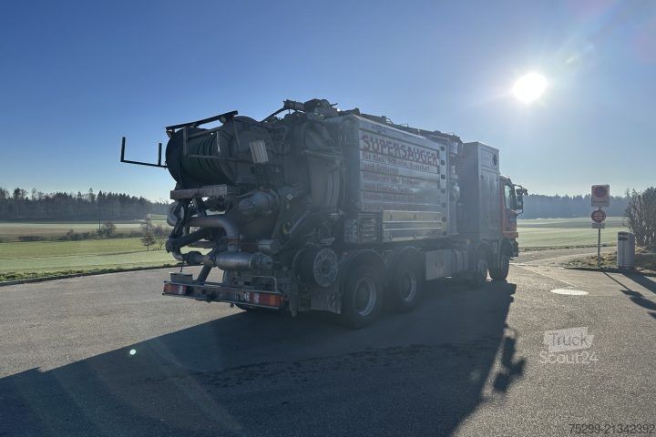 Specializētais kravas auto Mercedes-Benz Actros 3243 8x4 Trockensauger / Swiss-Vehicle
