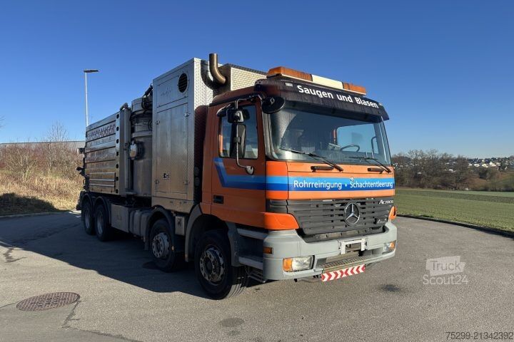 Specializētais kravas auto Mercedes-Benz Actros 3243 8x4 Trockensauger / Swiss-Vehicle
