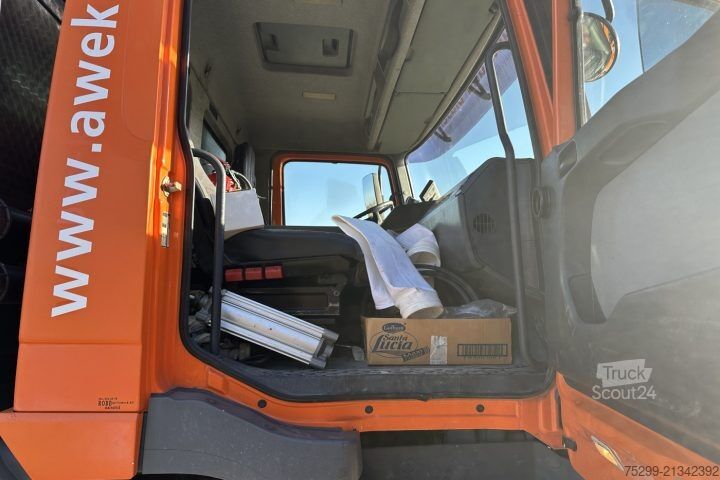 Specializētais kravas auto Mercedes-Benz Actros 3243 8x4 Trockensauger / Swiss-Vehicle