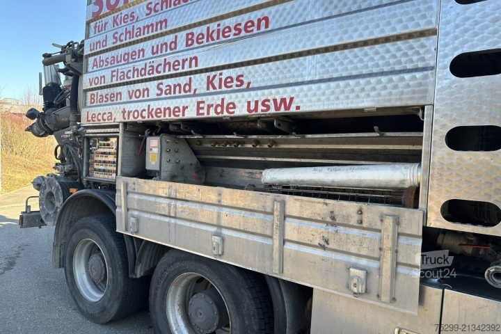 Specializētais kravas auto Mercedes-Benz Actros 3243 8x4 Trockensauger / Swiss-Vehicle