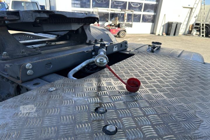 Trattore stradale standard Mercedes-Benz Arocs 1848 4x4 Kipphydraulik / Swiss-Vehicle