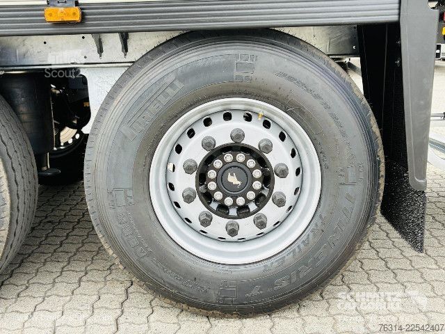 Koeloplegger Schmitz Cargobull Tiefkühler Standard Doppelstock Trennwand