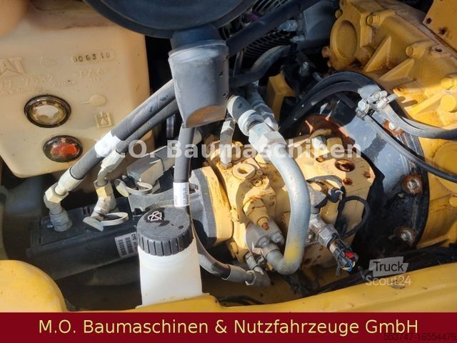 Погрузчик с колёсным шасси CATERPILLAR 906 H / Klappschaufel + Palettengabel/ SW /