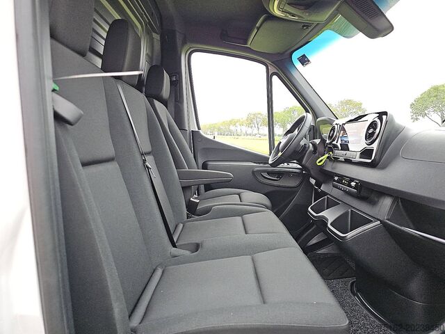 Augsta jumta universālis MERCEDES-BENZ SPRINTER 317 L2H2 LED Mbux Navi