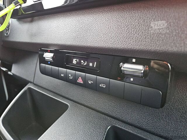 Augsta jumta universālis MERCEDES-BENZ SPRINTER 317 L2H2 LED Mbux Navi