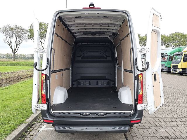 Augsta jumta universālis MERCEDES-BENZ SPRINTER 317 L2H2 LED Mbux Navi