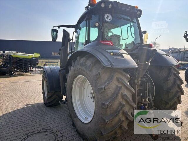 Traktors Valtra T 215 D