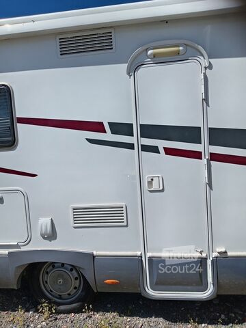 Camper semintegrato Renault 