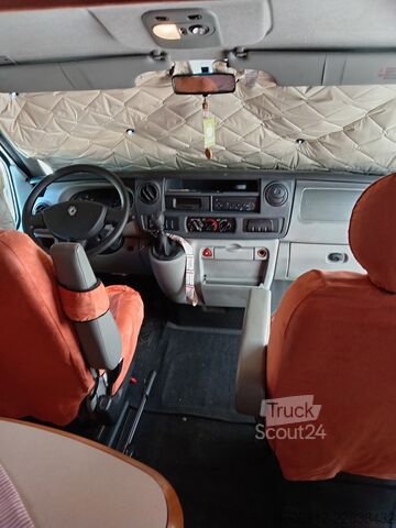 Camper semintegrato Renault 