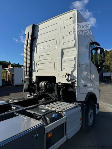 Șasiu cu cabină Volvo FH 540 8x2*4, ADR, Euro 6, Chassi (former Tank-...