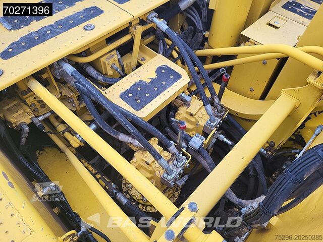 Excavator pe șenile Komatsu PC700 LC -11