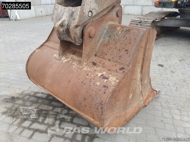 Grävmaskin med larvband Volvo EC220 E L Select