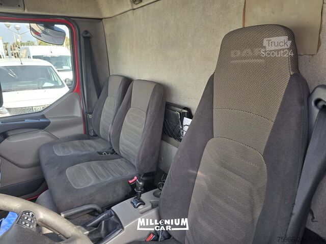 Furgone isotermico frigorifero DAF DAF LF 120-22 CELLA 5M SPONDA