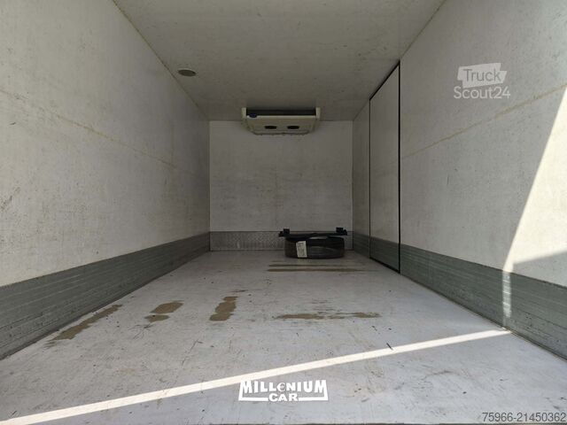 Furgone isotermico frigorifero DAF DAF LF 120-22 CELLA 5M SPONDA