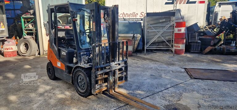 Front loader forklift Doosan D25-5 Duplexmast, Seitenverschiebung, autom. Gabelverst.