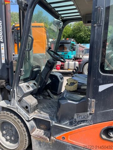 Front loader forklift Doosan D30S-7 3000 Kg Tragkraft | 4350 mm Hubhöhe